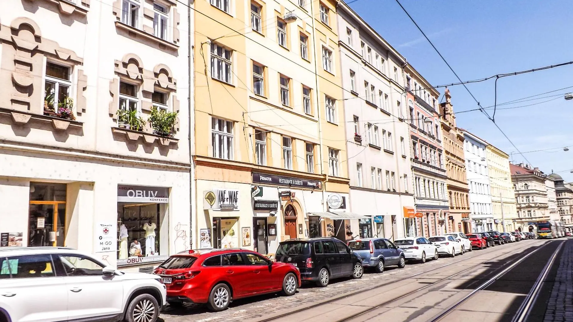 Sofa Room G2 Prague 7